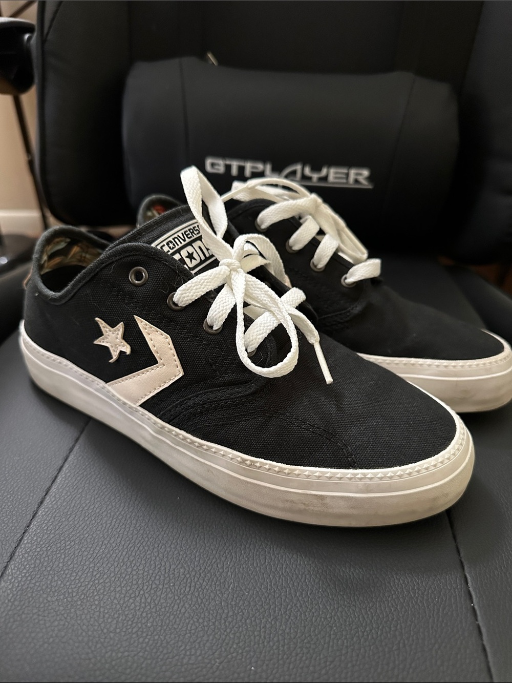 Converse Men's Black and White Skateboarding Shoes